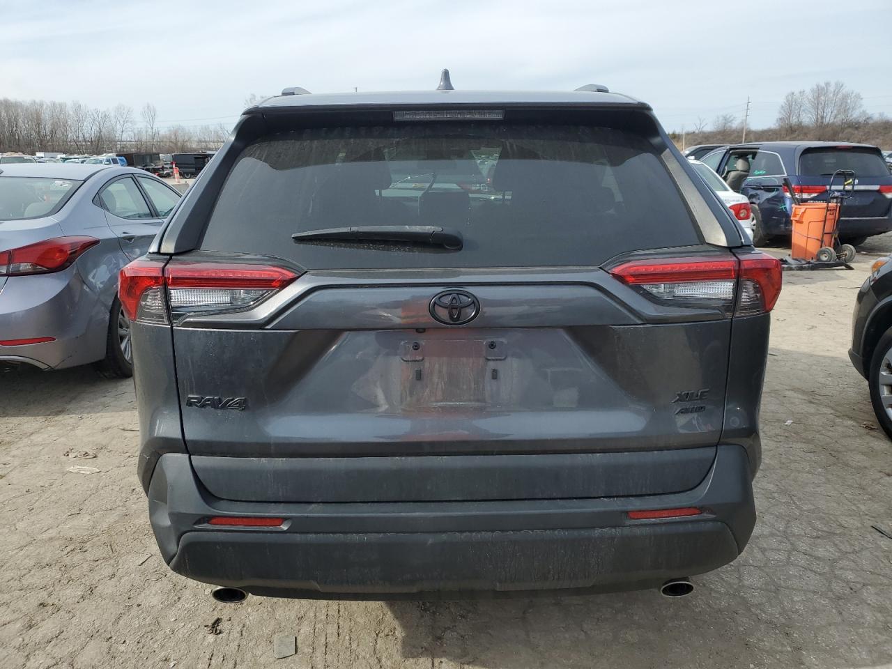 2020 Toyota RAV 4 - Image 6