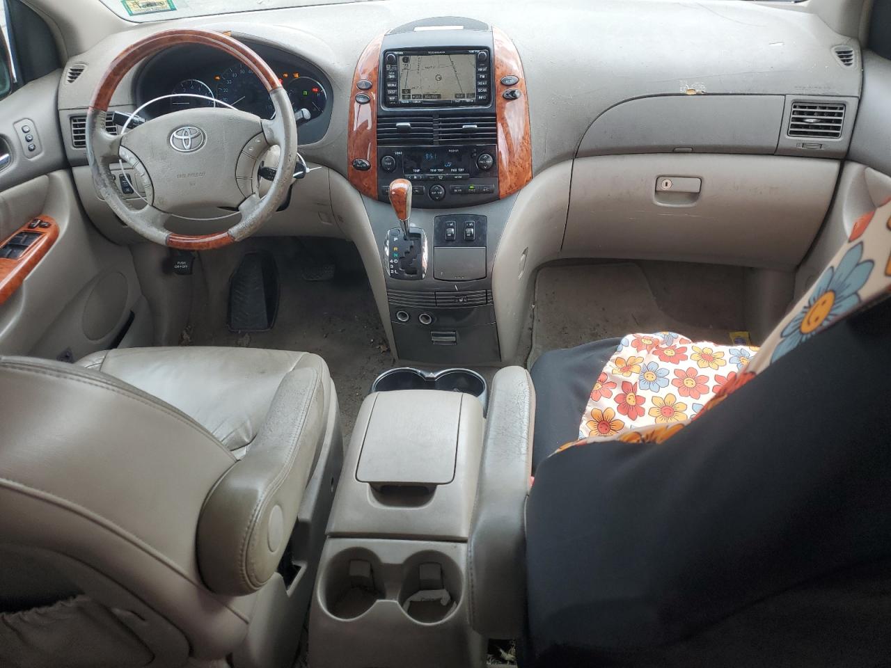 2008 Toyota Sienna - Image 8