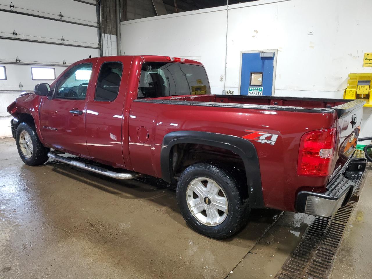 2013 Chevrolet Silverado - Image 2