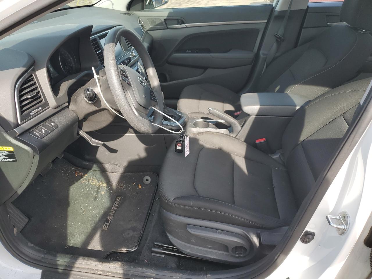 2018 Hyundai Elantra - Image 7