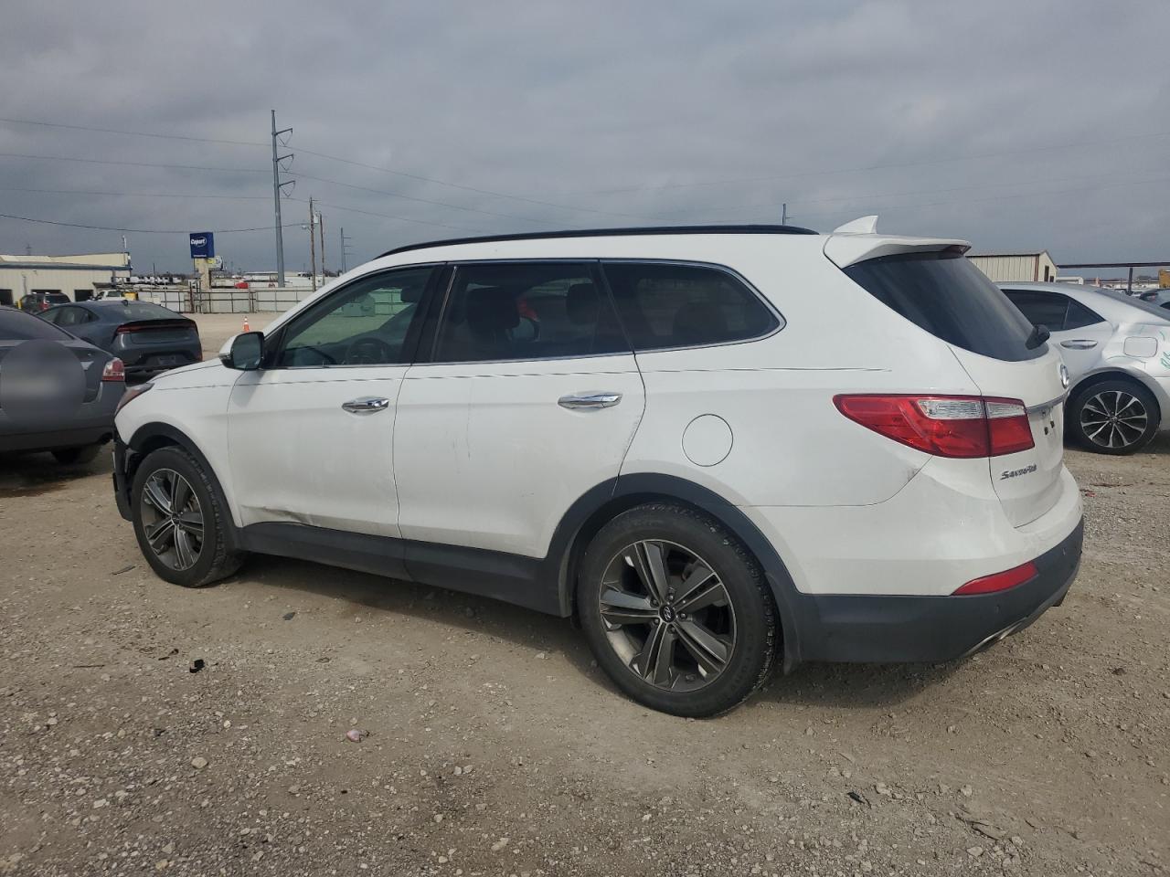 2014 Hyundai Santa Fe - Image 2