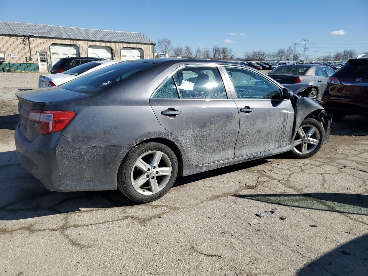 2014 Toyota Camry - Image 3
