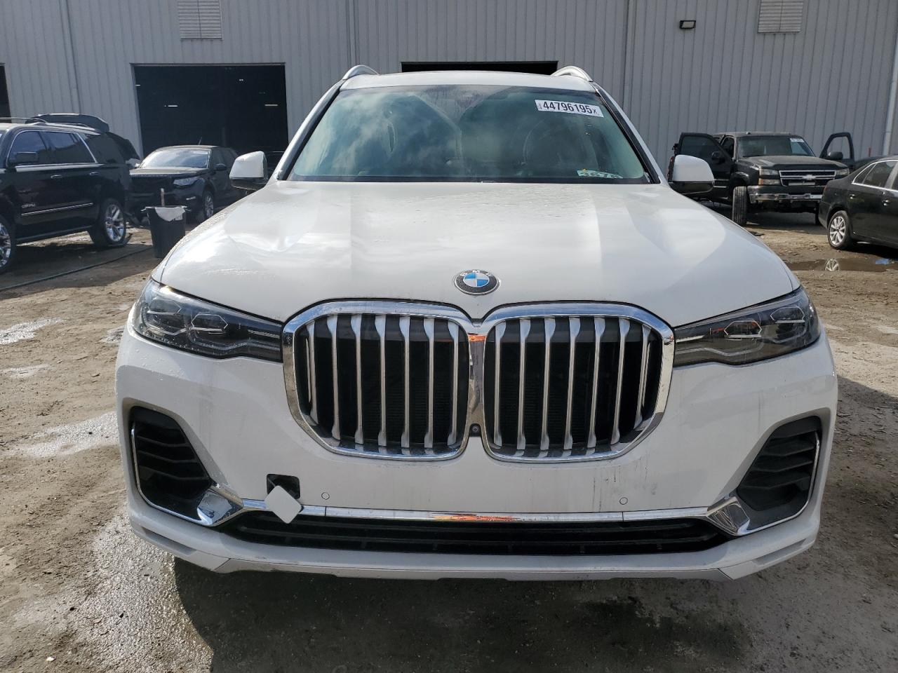 2020 BMW X7 - Image 5