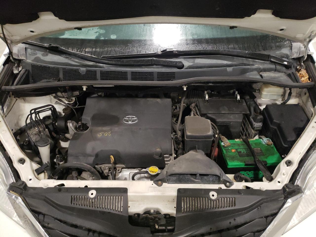 2015 Toyota Sienna - Image 13