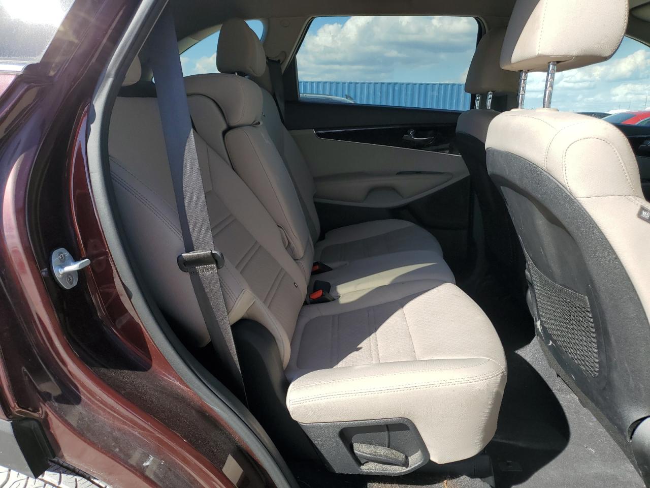 2019 Kia Sorento - Image 10