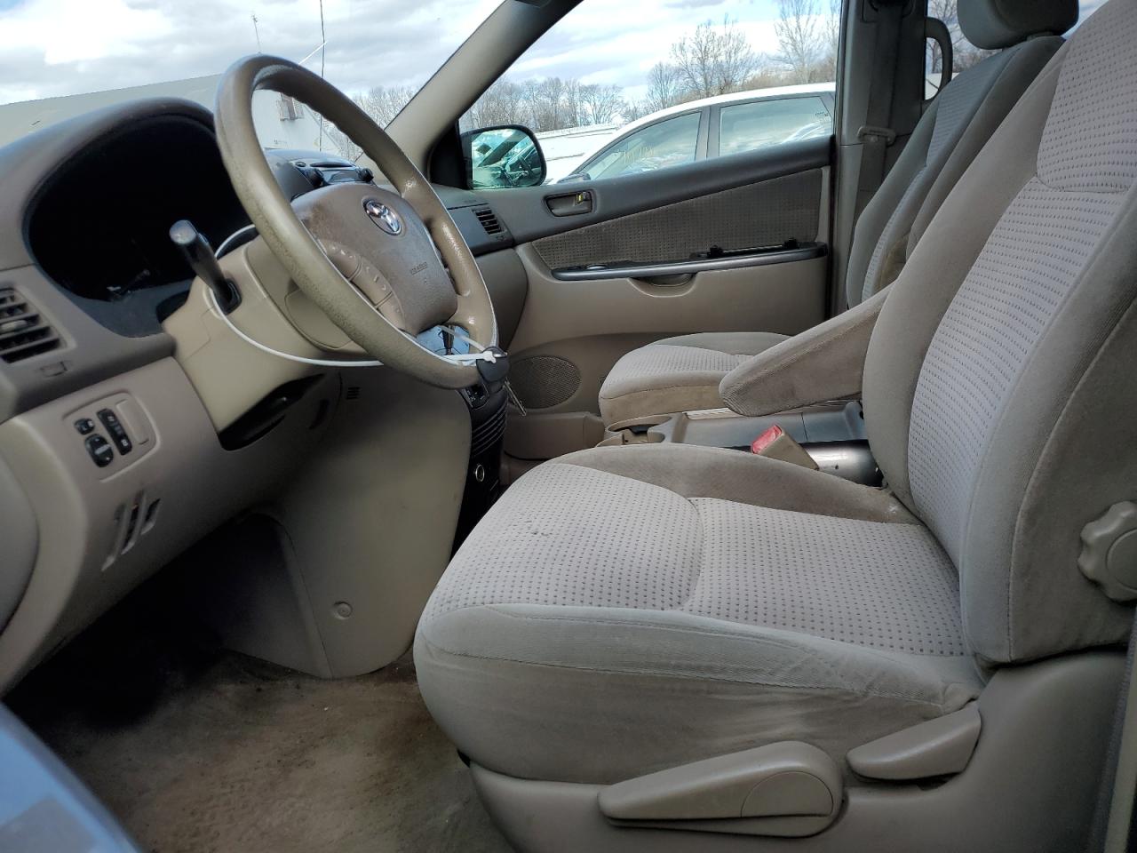 2006 Toyota Sienna - Image 7
