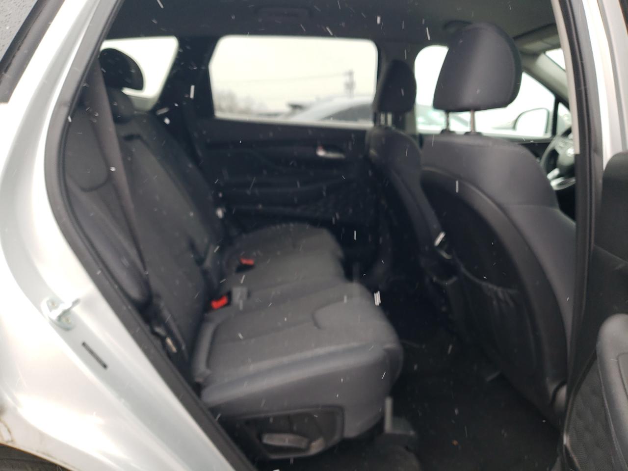 2019 Hyundai Santa Fe - Image 11
