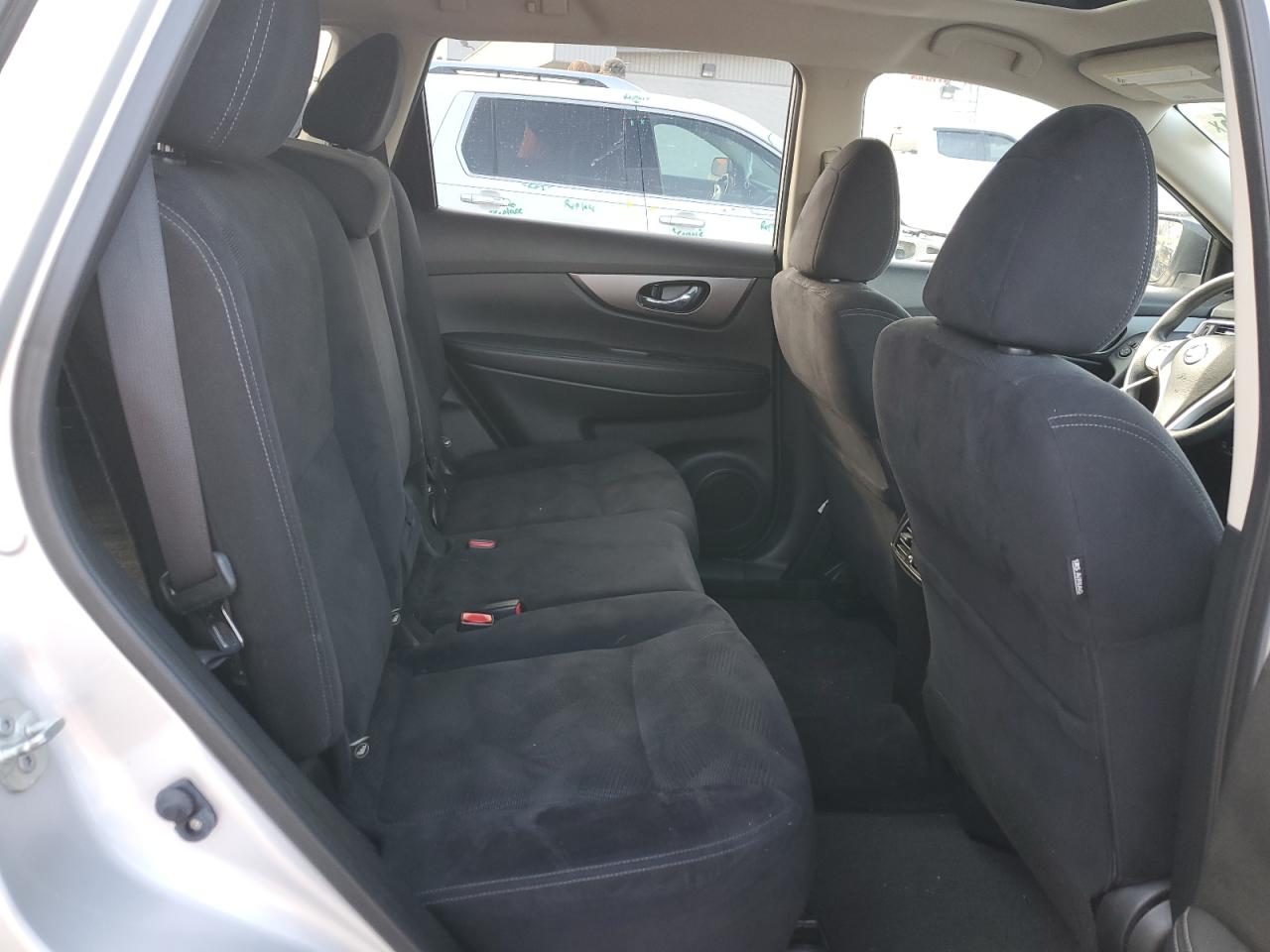 2016 Nissan Rogue - Image 11