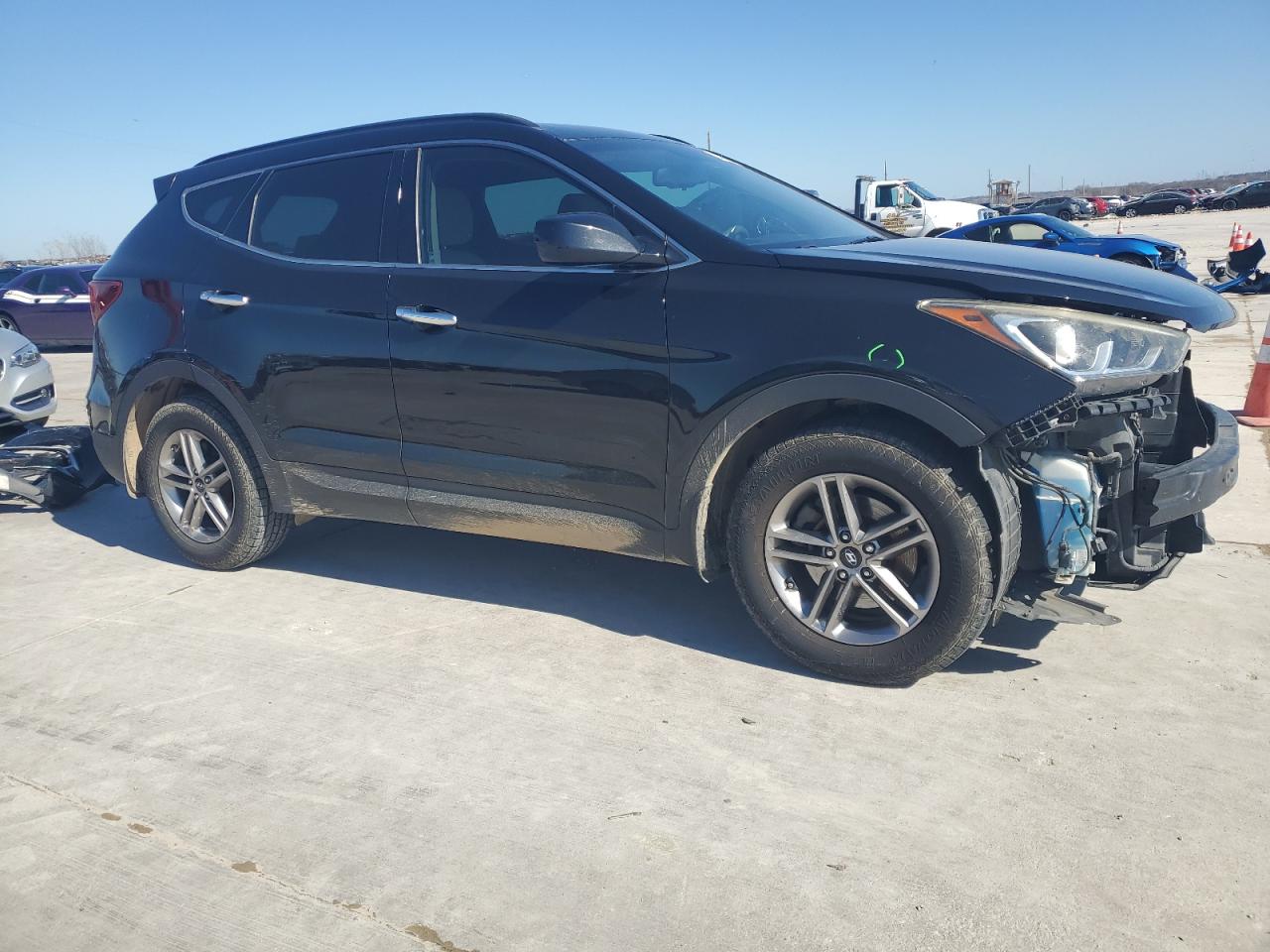 2017 Hyundai Santa Fe - Image 4