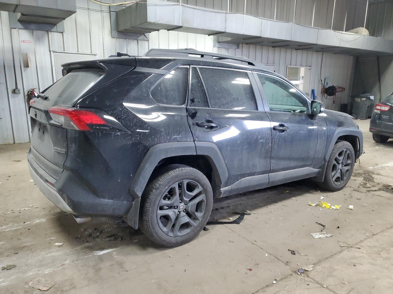 2024 Toyota RAV 4 - Image 3