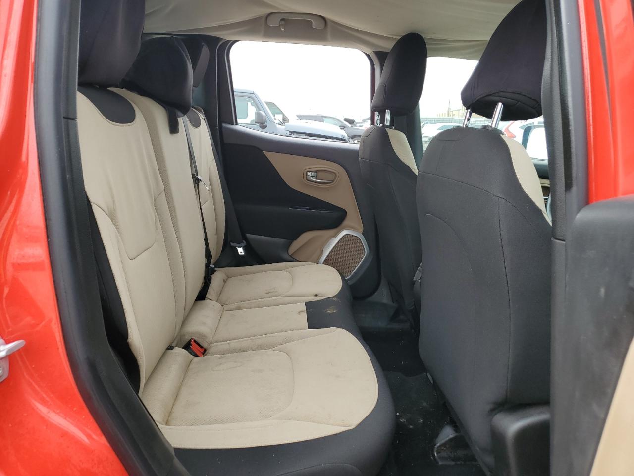 2016 Jeep Renegade - Image 10