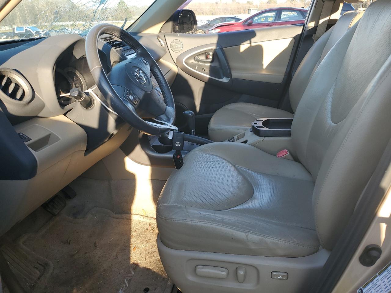 2012 Toyota RAV 4 - Image 7