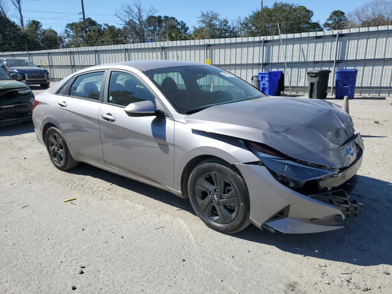 2023 Hyundai Elantra - Image 4
