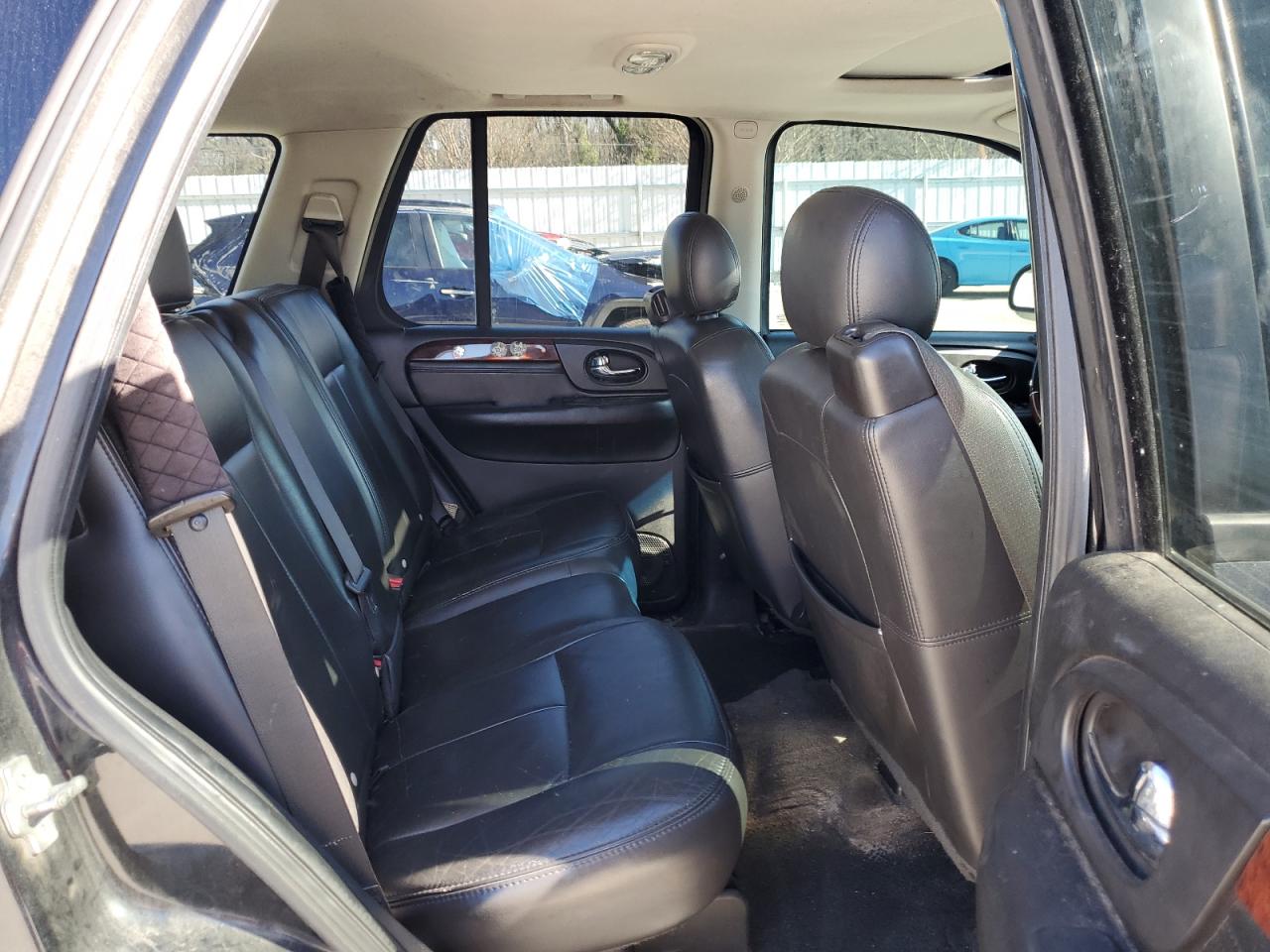 2008 GMC Envoy - Image 11