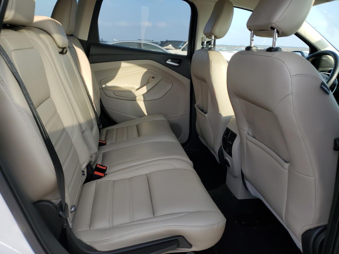 2019 Ford Escape - Image 11