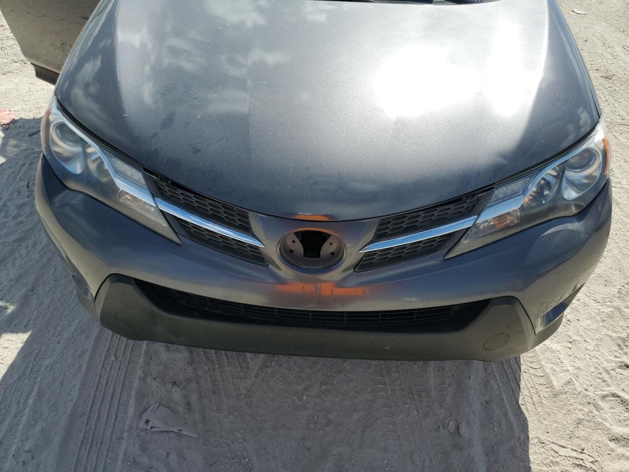 2015 Toyota RAV 4 - Image 12