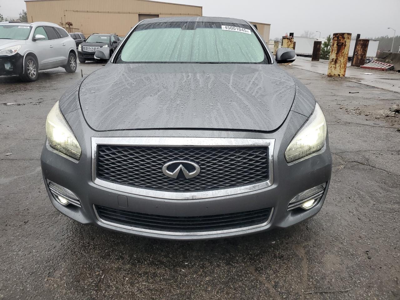 2017 Infiniti Q70 - Image 5