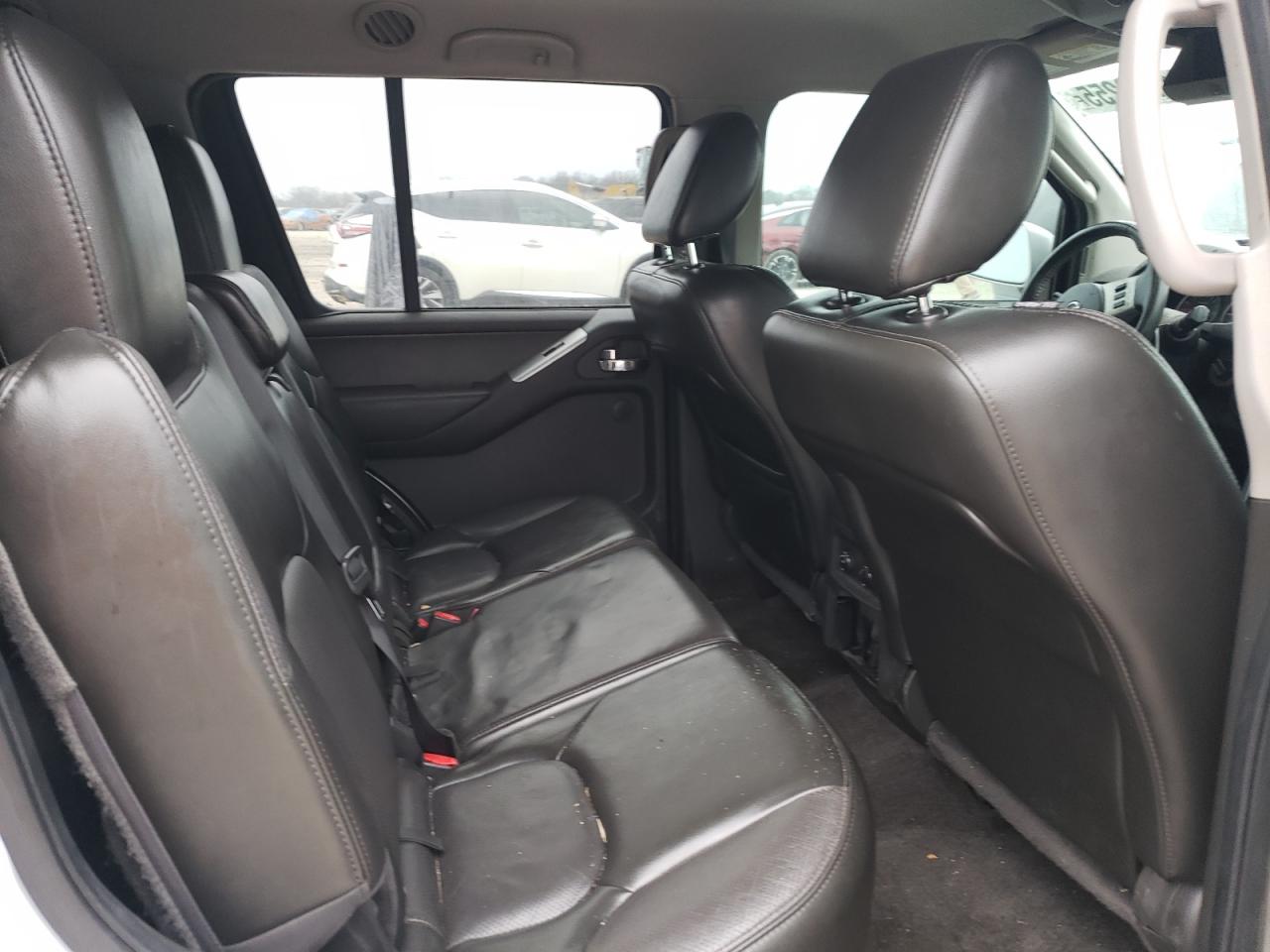 2012 Nissan Pathfinder - Image 12