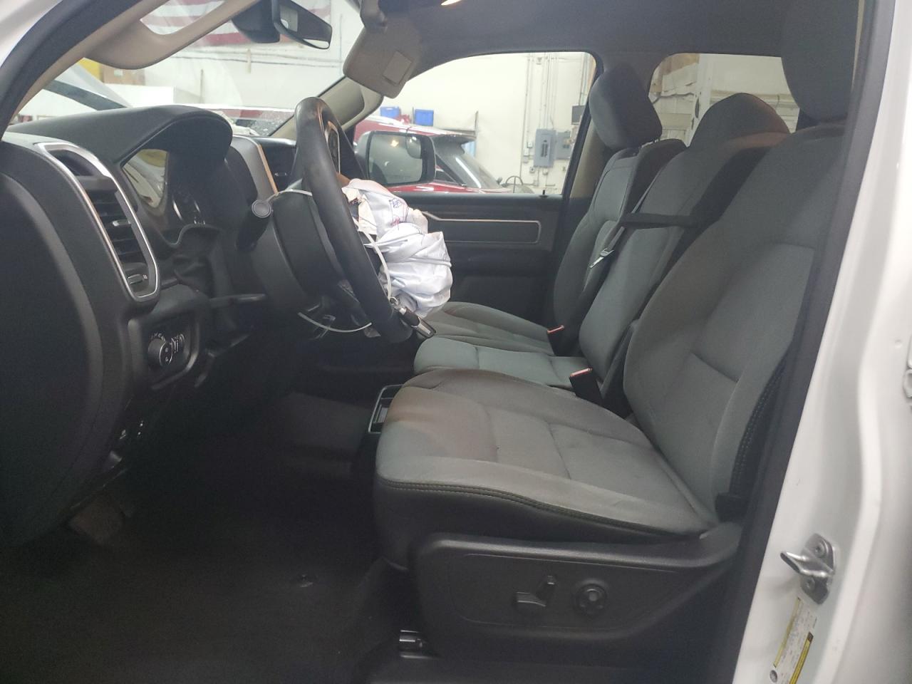 2019 RAM 1500 - Image 7