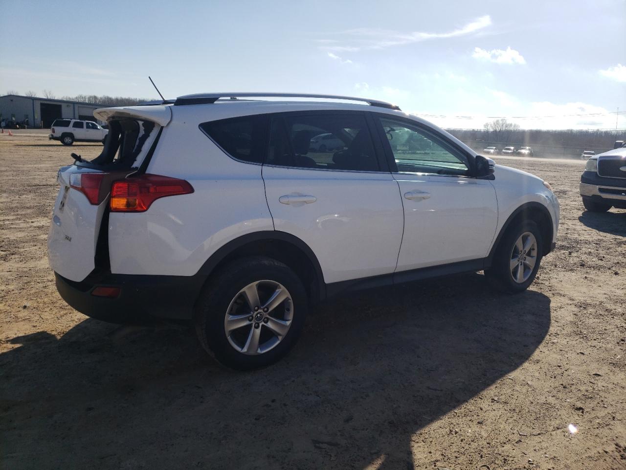 2015 Toyota RAV 4 - Image 3