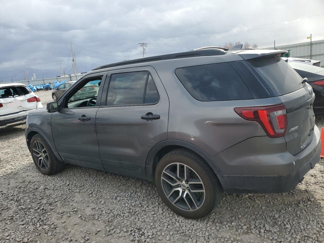 2016 Ford Explorer - Image 2