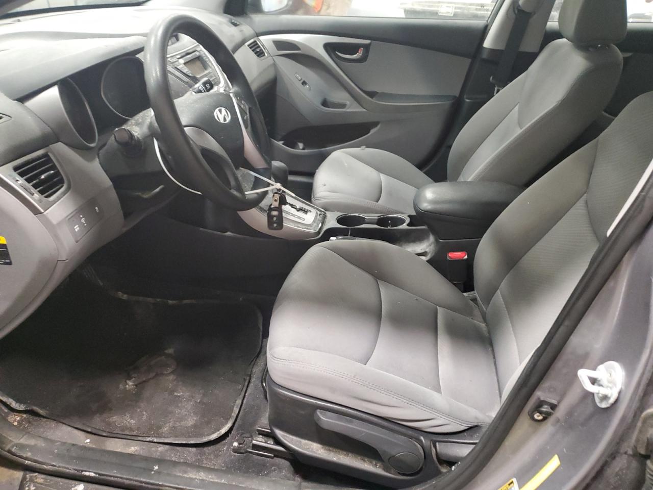 2013 Hyundai Elantra - Image 7