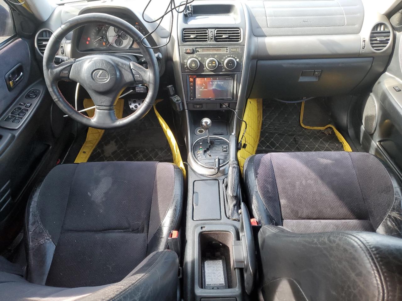 2001 Lexus IS - Image 8