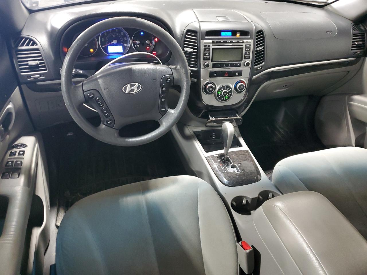 2009 Hyundai Santa Fe - Image 8