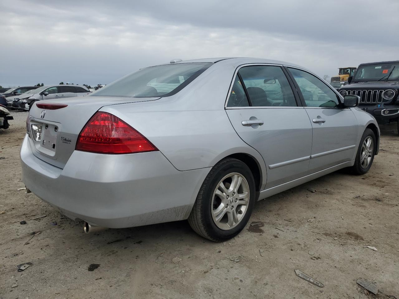 2007 Honda Accord - Image 3