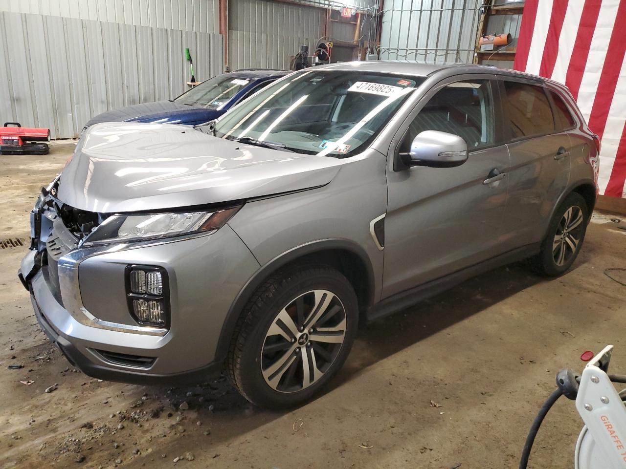 2020 Mitsubishi Outlander - Image 1