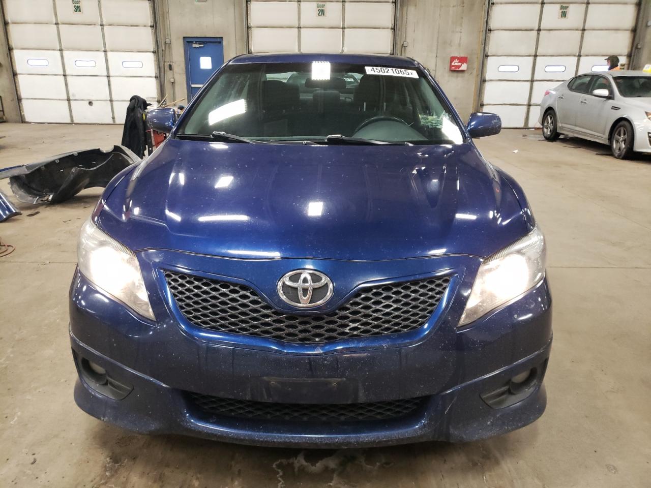2011 Toyota Camry - Image 5