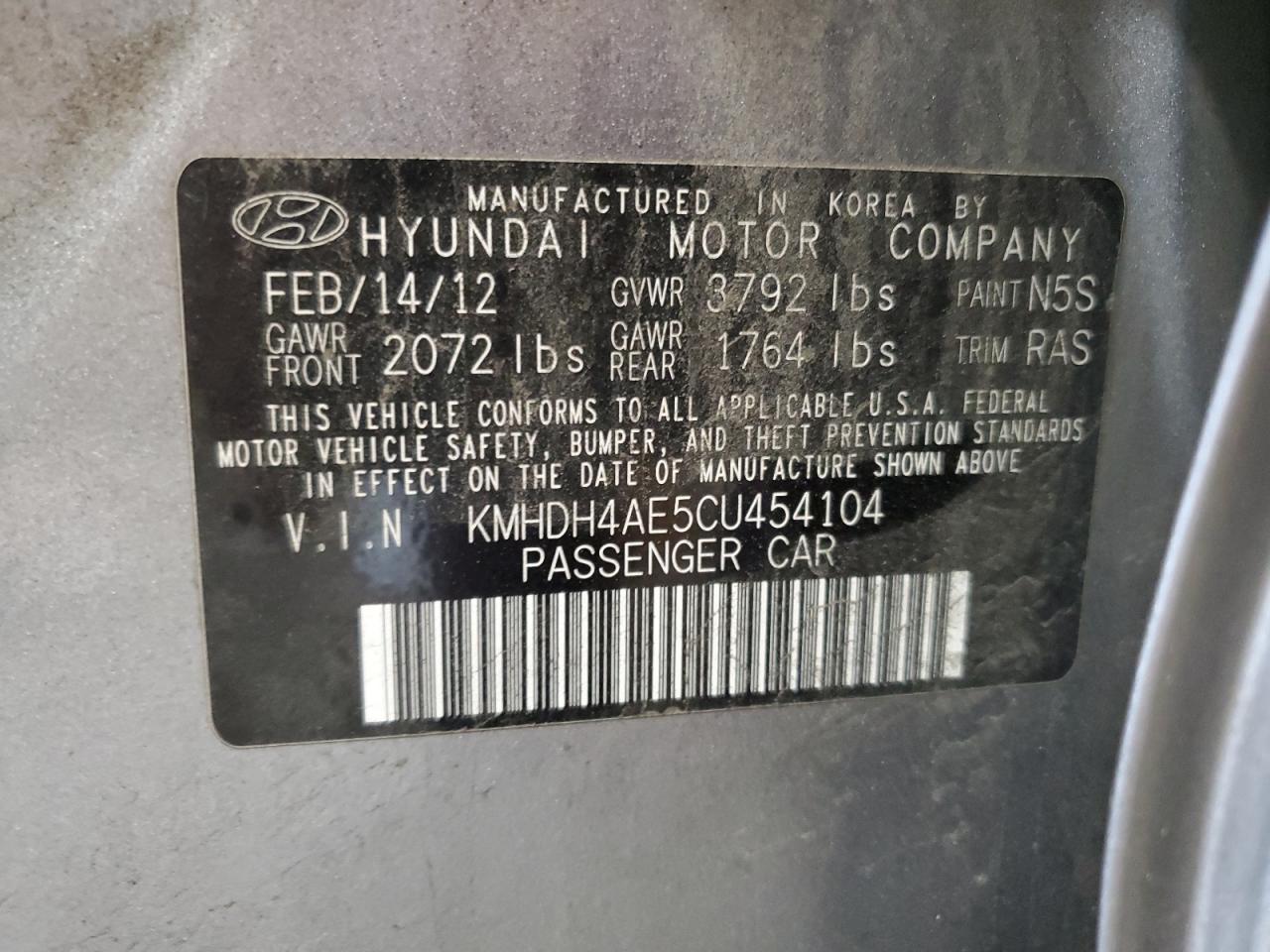 2012 Hyundai Elantra - Image 12