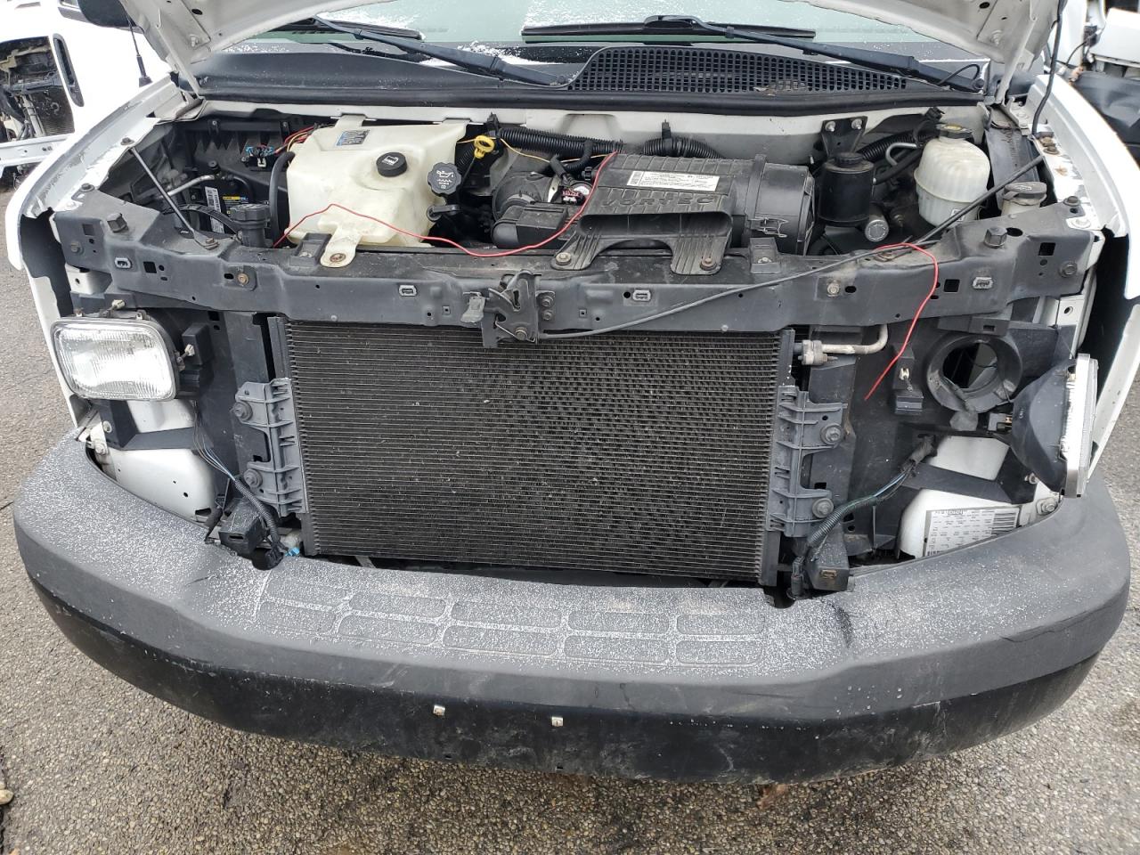 2008 Chevrolet Express - Image 12