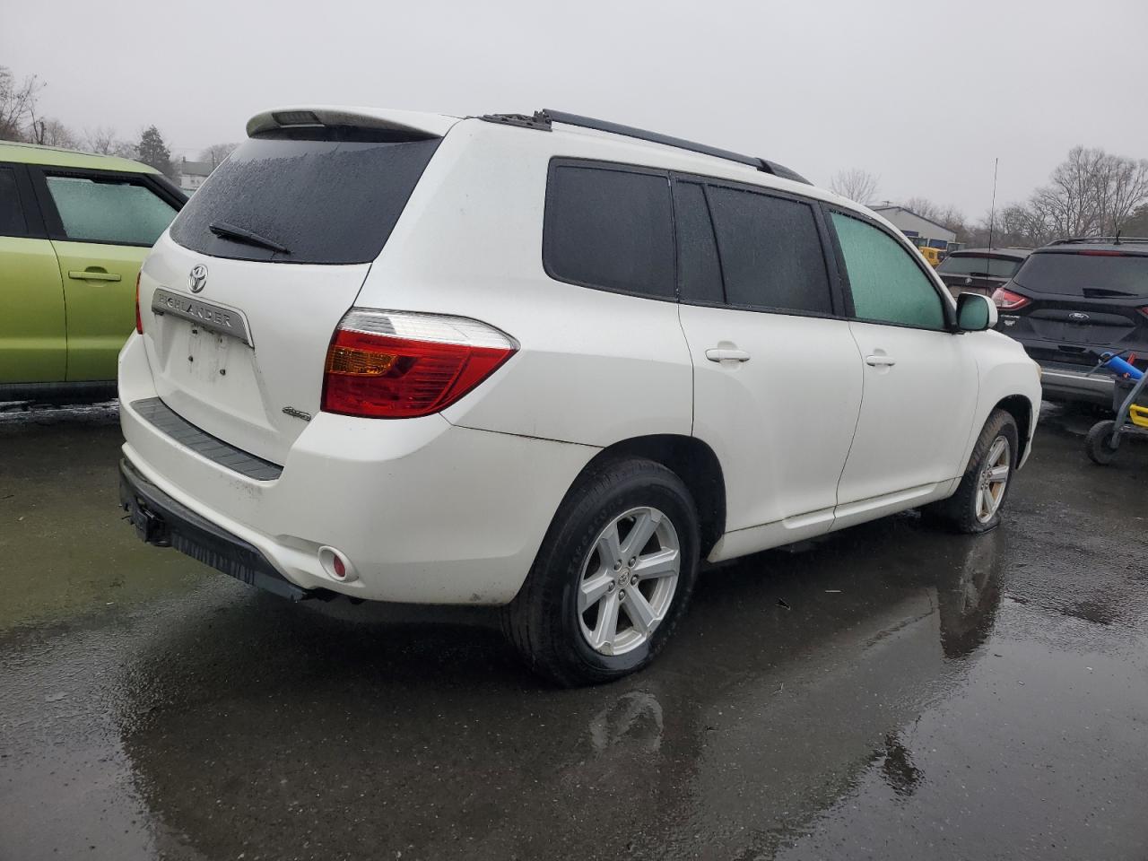 2010 Toyota Highlander - Image 3