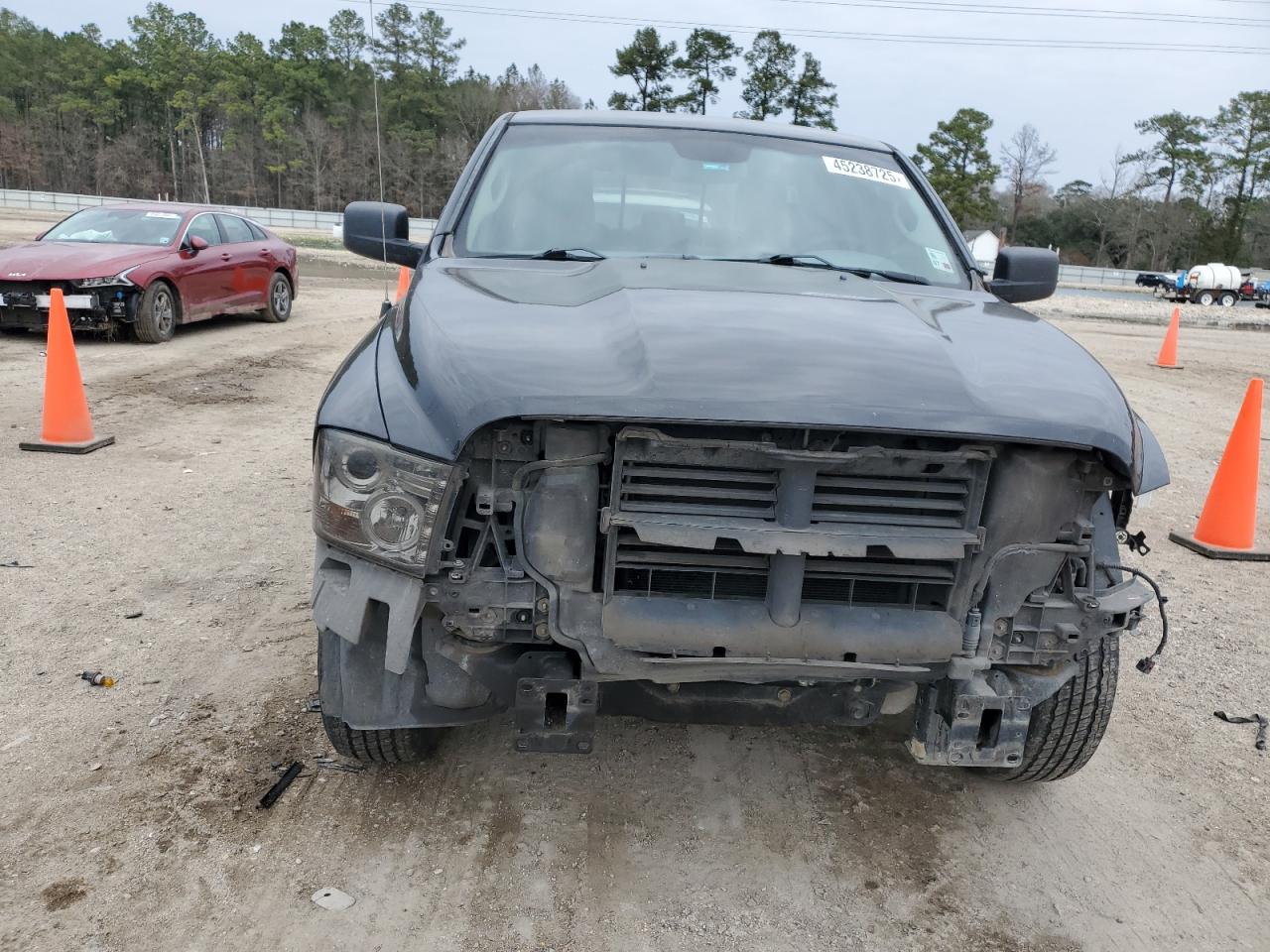2016 RAM 1500 - Image 5