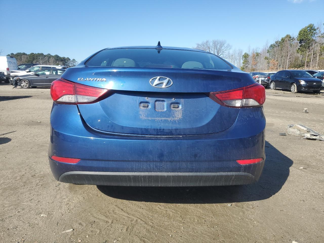 2015 Hyundai Elantra - Image 6
