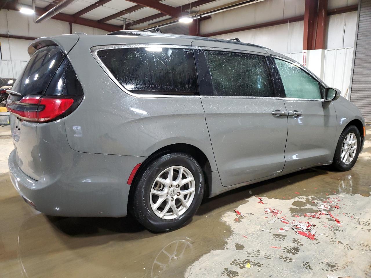 2022 Chrysler Pacifica - Image 3