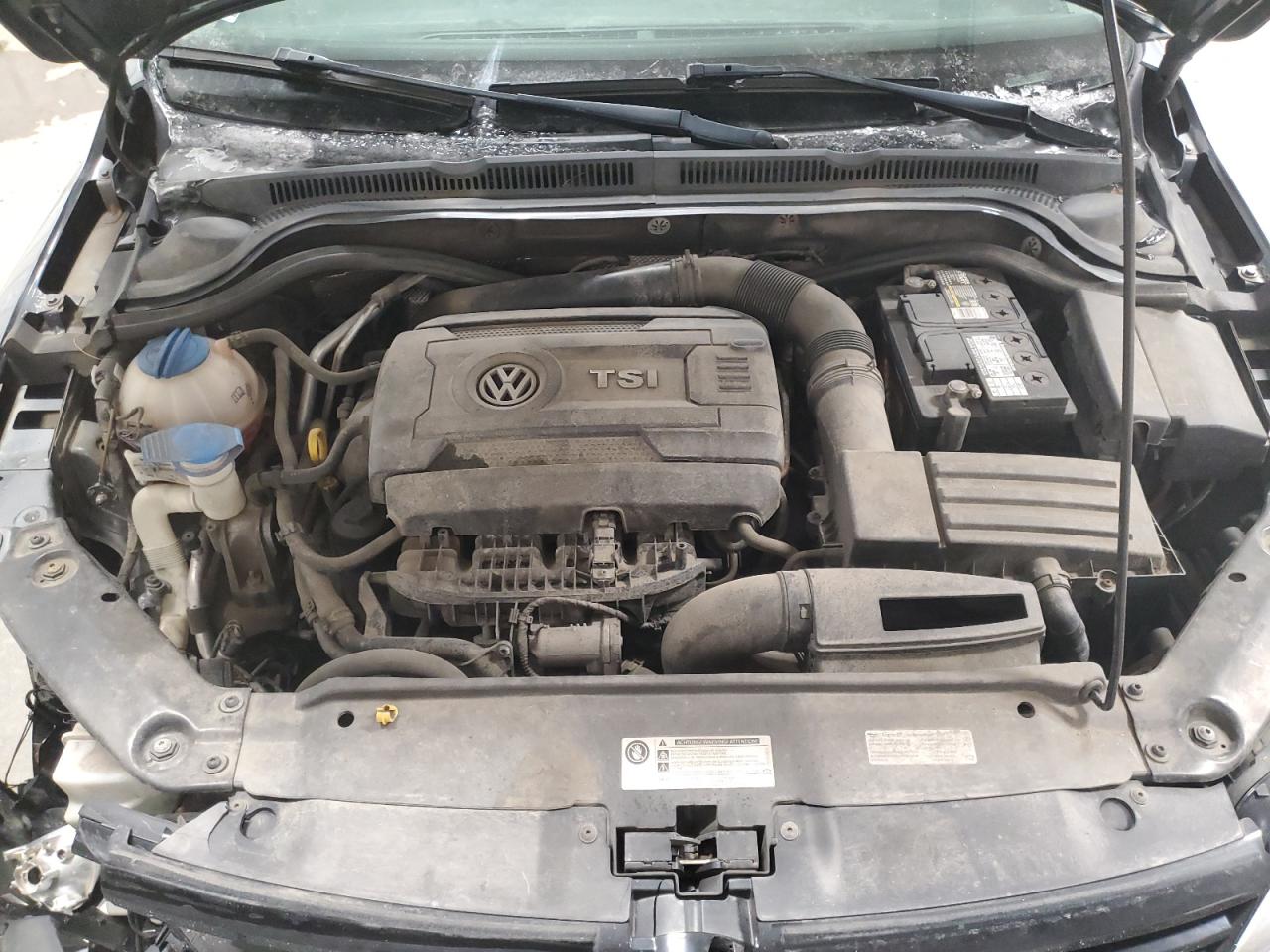 2014 Volkswagen Jetta - Image 11