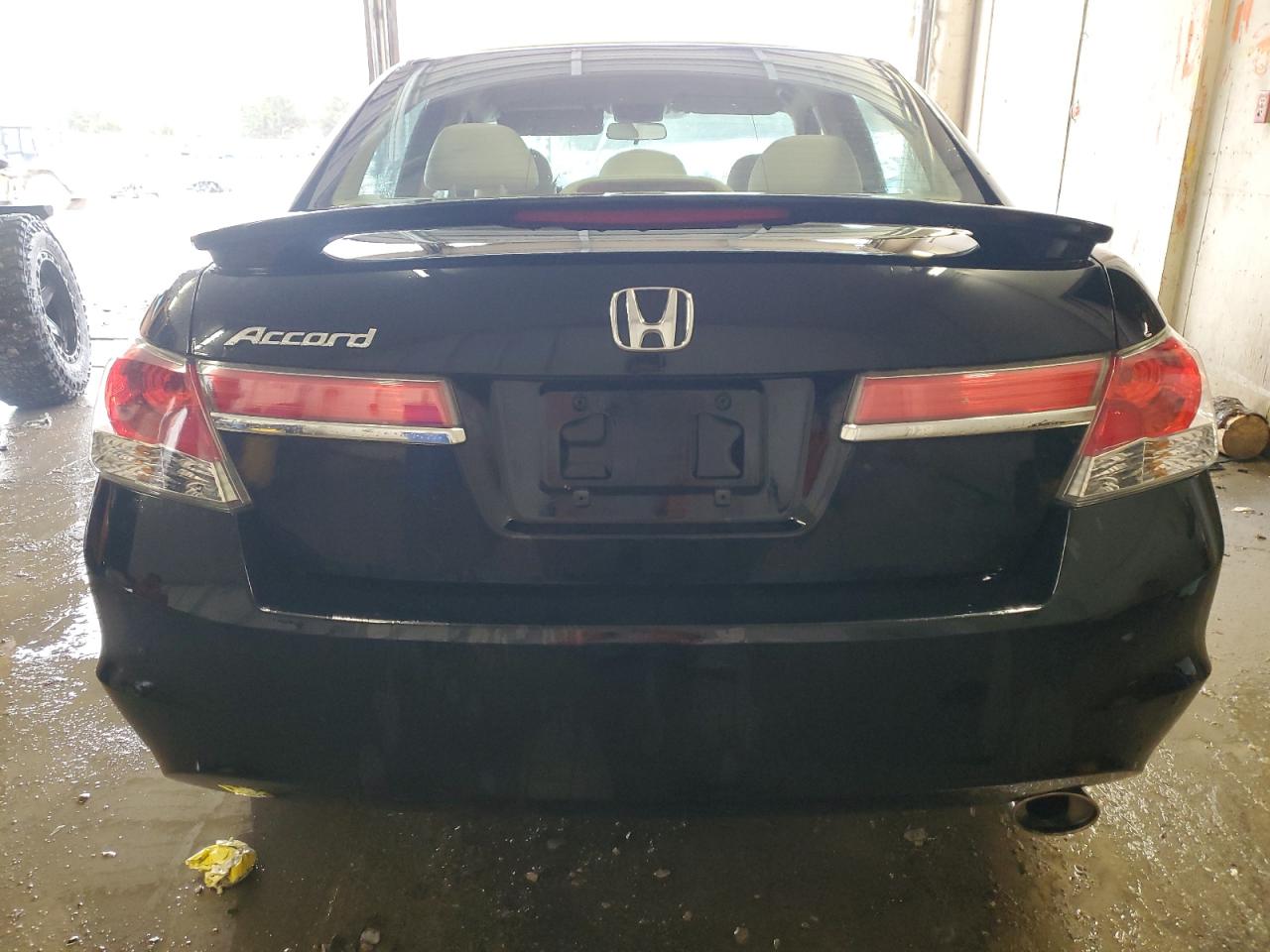 2011 Honda Accord - Image 6
