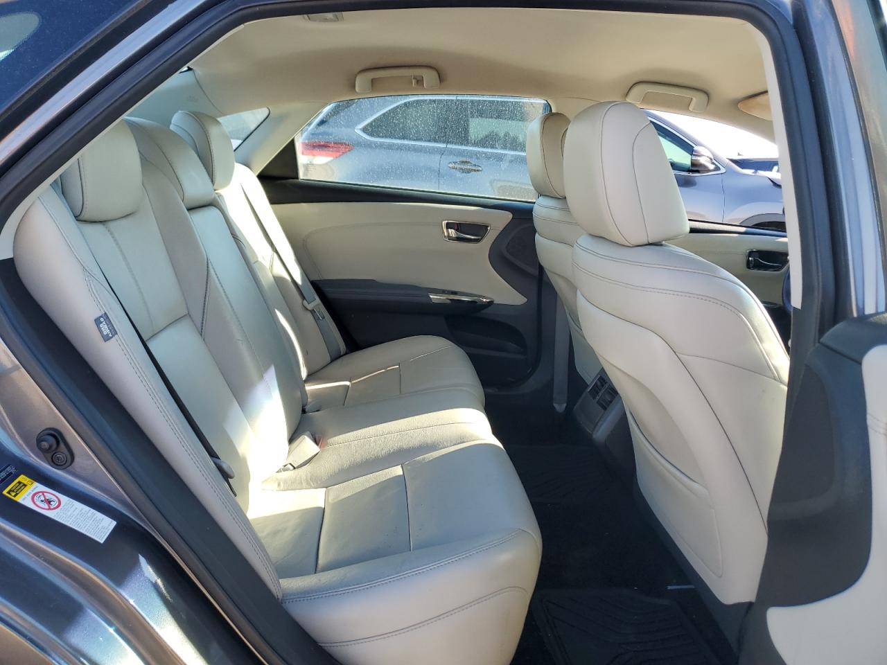 2015 Toyota Avalon - Image 10