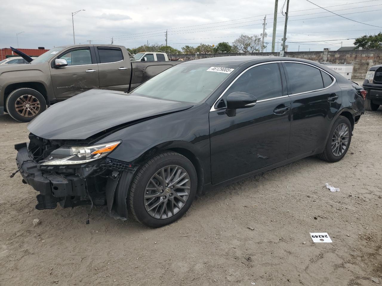 2018 Lexus ES - Image 1