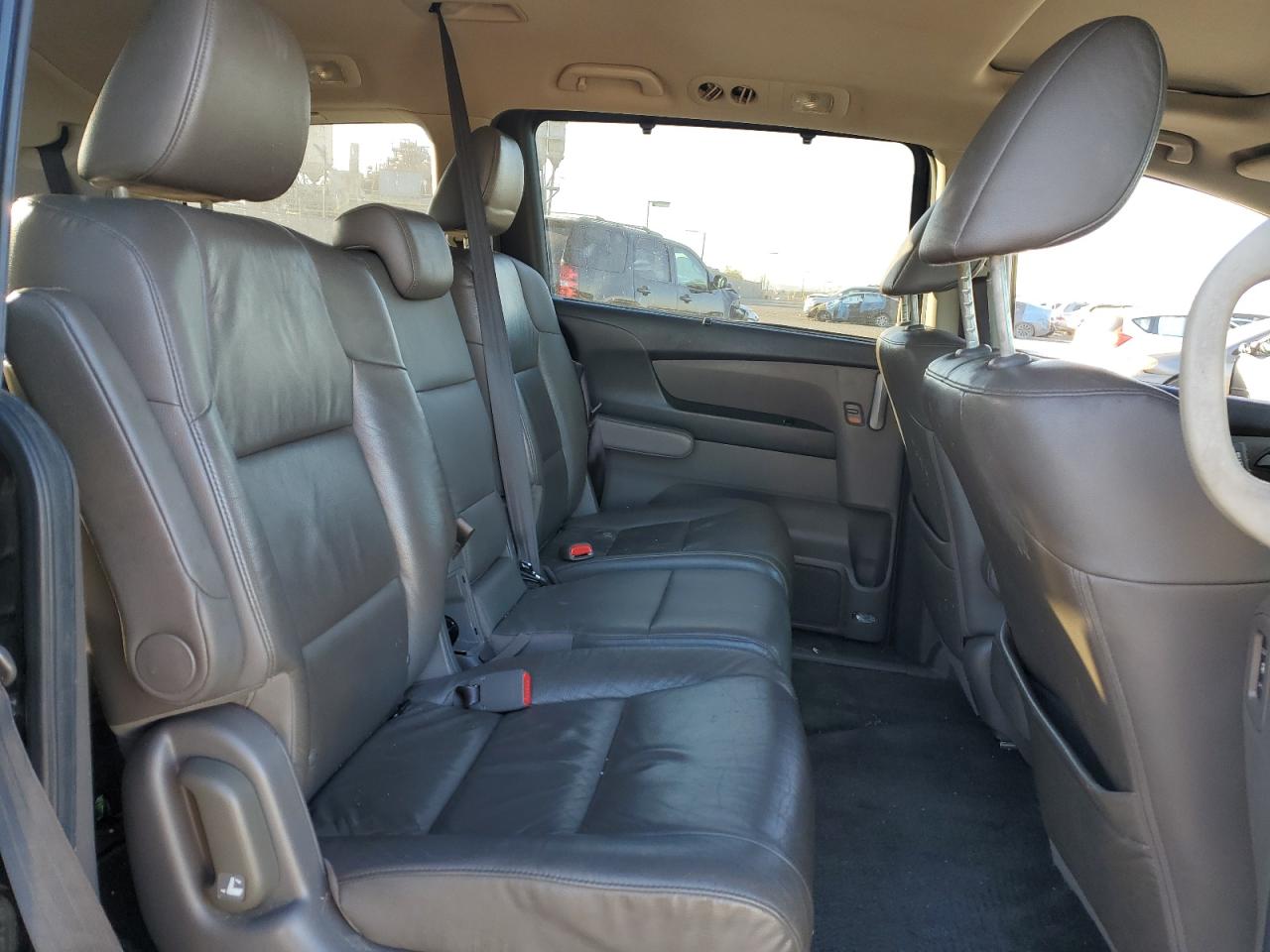2012 Honda Odyssey - Image 11