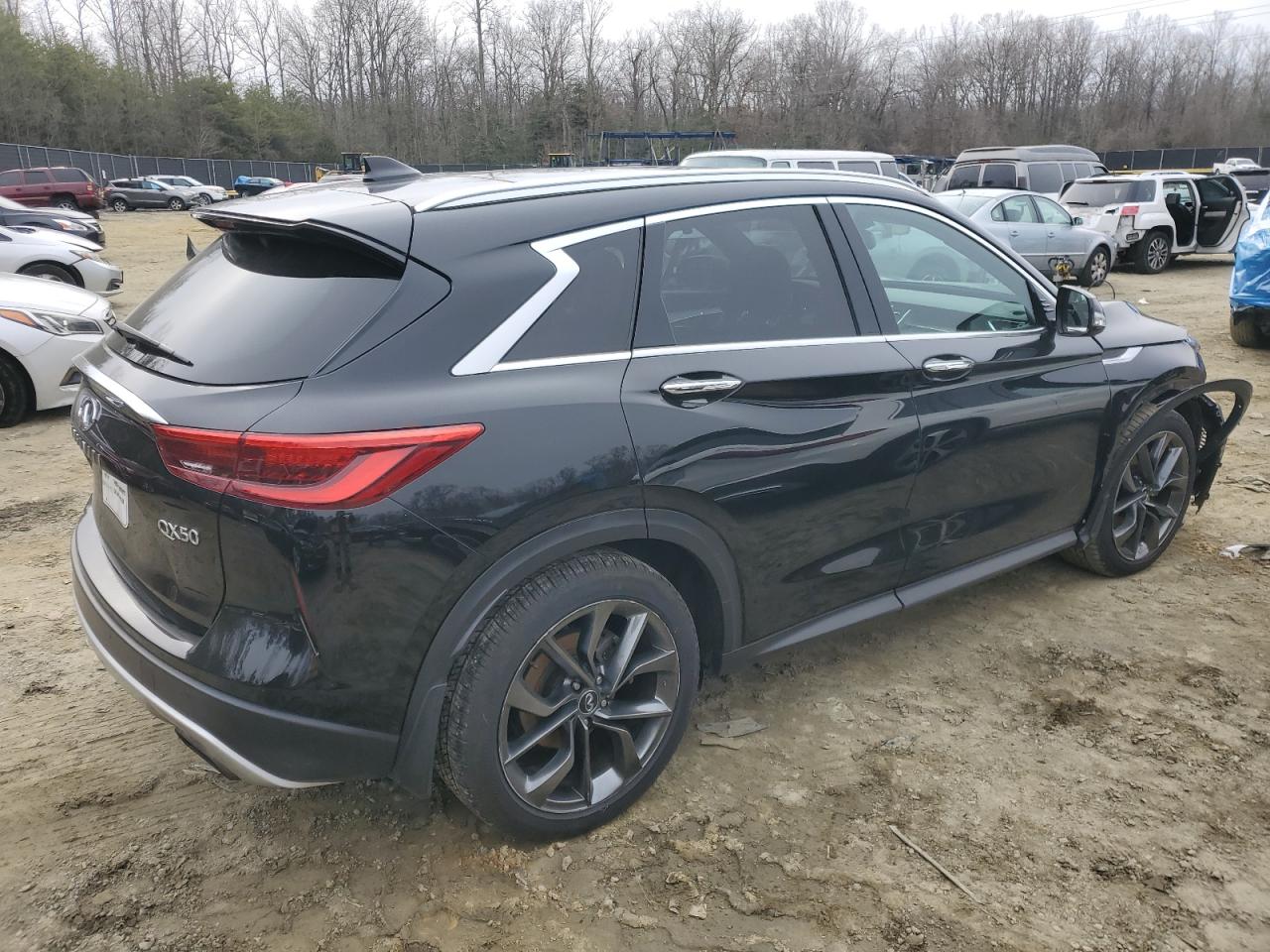 2019 Infiniti QX50 - Image 3