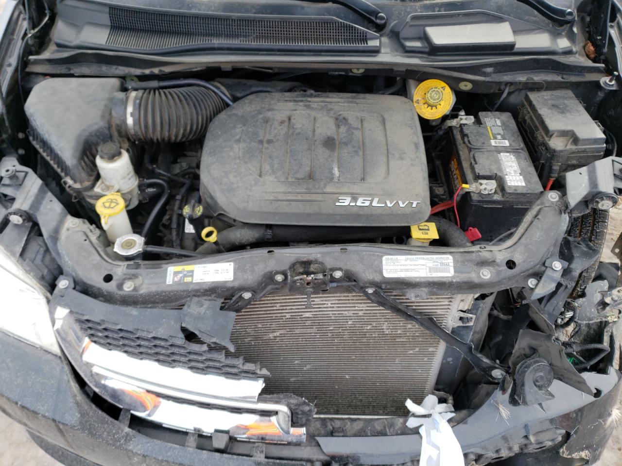 2017 Dodge Caravan - Image 12