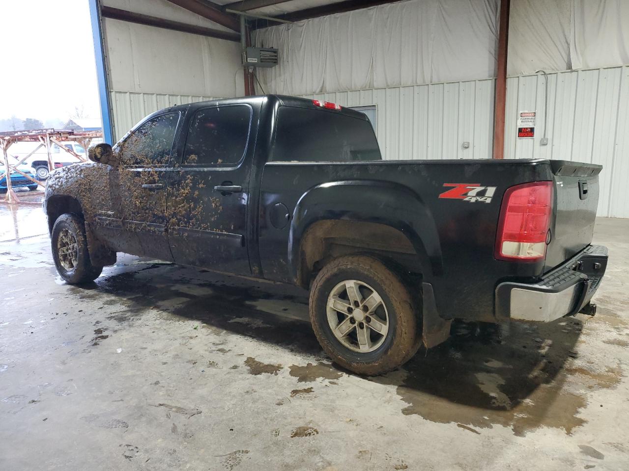 2010 GMC Sierra - Image 2