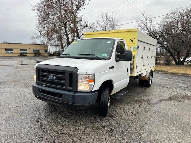 2017 Ford Econoline E450 Super Duty Cutaway Van na sprzedaż w Elgin, IL - Normal Wear