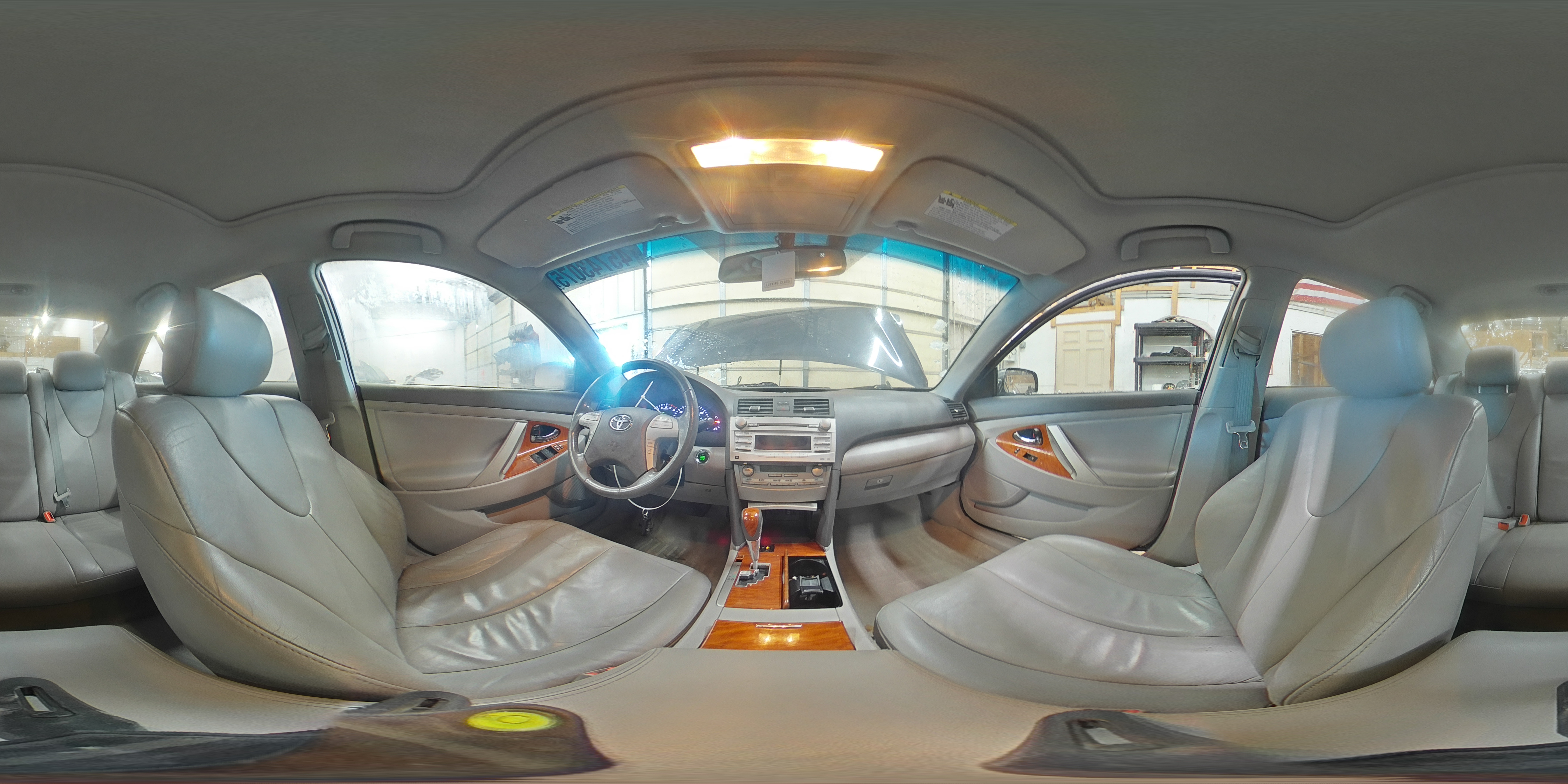 2011 Toyota Camry - Image 13