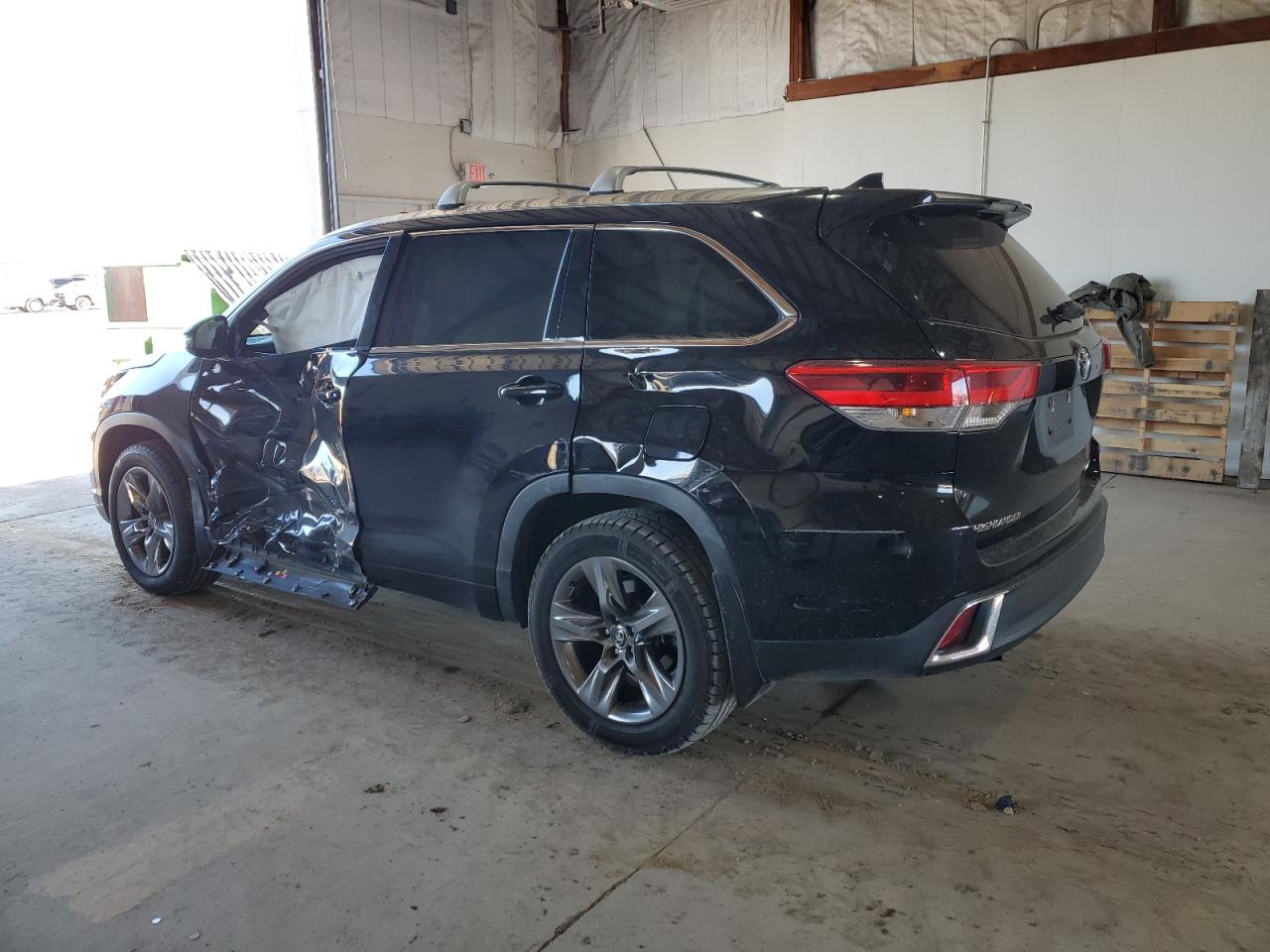 2019 Toyota Highlander - Image 2
