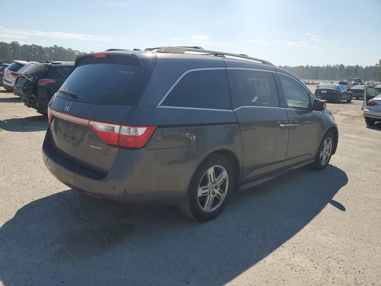 2013 Honda Odyssey - Image 3