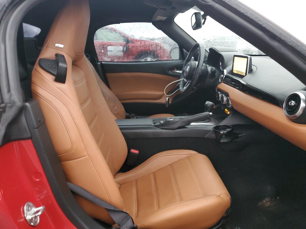 2017 Fiat 124 Spider - Image 10